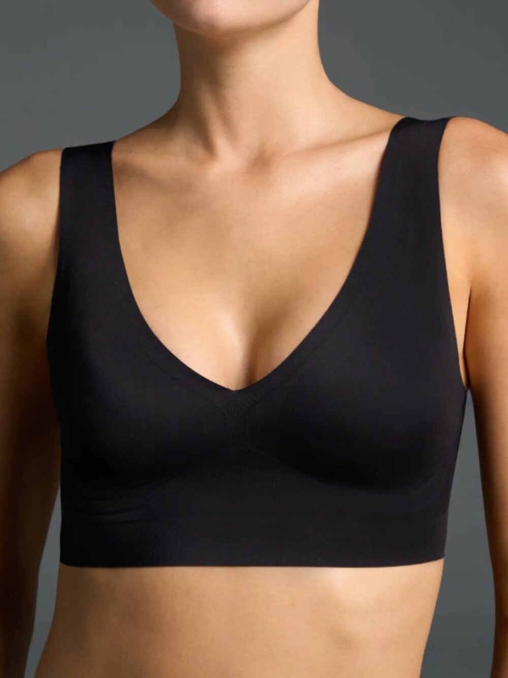 EBY Bra Bralette Womens S Black Seamless Wireless Molded V Neck Stretch